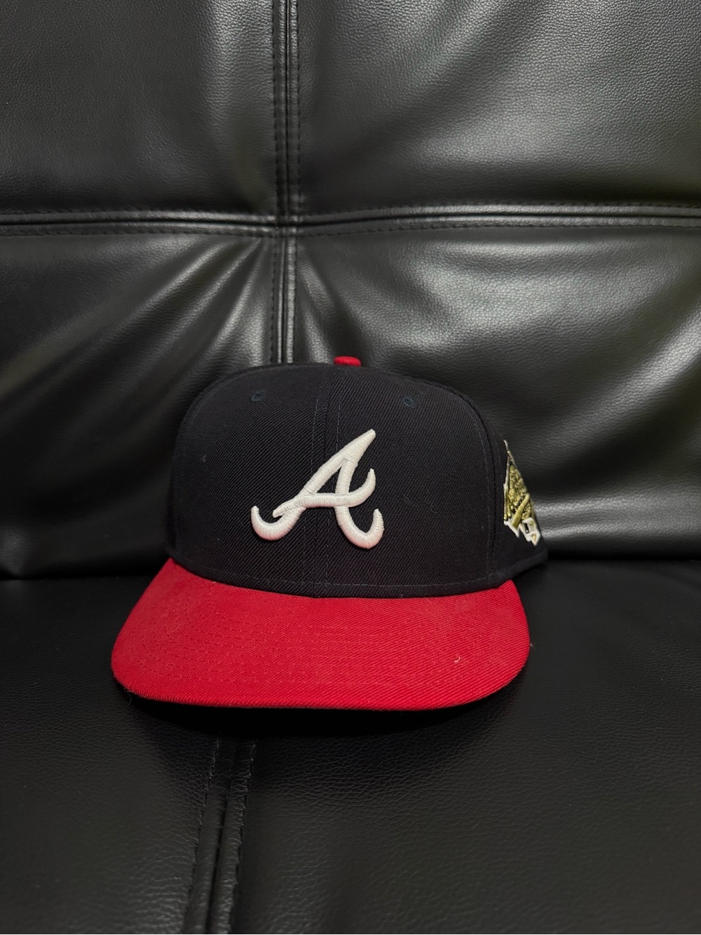 Atlanta Braves men’s Navy & Red Baseball Cap Hat